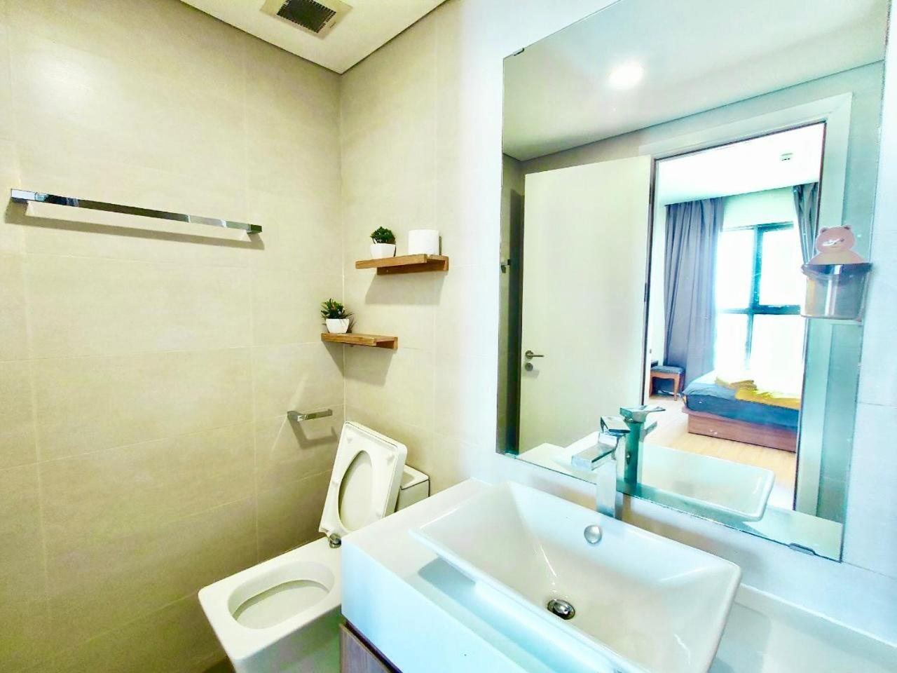 הו צ'י מין סיטי Premier Aparts - Soho Residence, City Central, 10Mins To Benthanh Market, Buivien Street מראה חיצוני תמונה